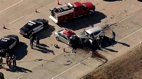 AUSTIN, Texas (AP) Eight people died Wednesday when the driver of a car suspected of carrying smuggled migrants fled police and smashed into an oncoming vehicle on a South Texas highway. . Houston texas car crash